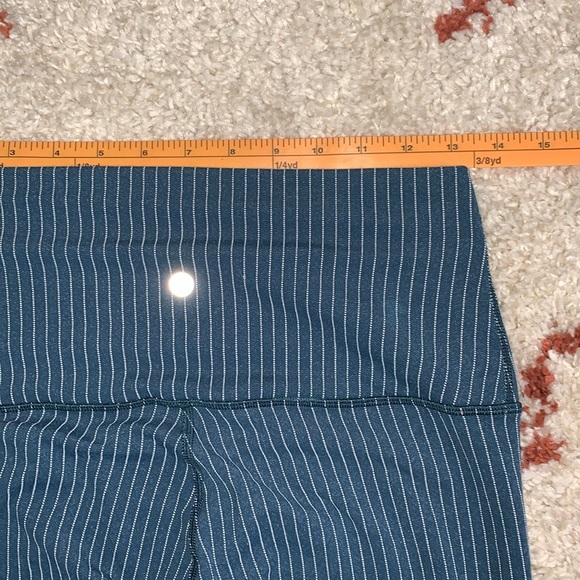 Lululemon- WunderUnder Crop II FoldOver- Conductor Pin Stripe- Sz 8- Blue & Pink - Picture 10 of 16